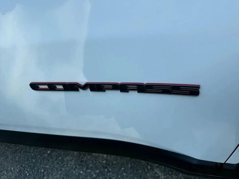 Used 2018 Jeep Compass Trailhawk image 8