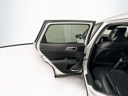 Used 2024 Kia Sportage EX FWD image 26