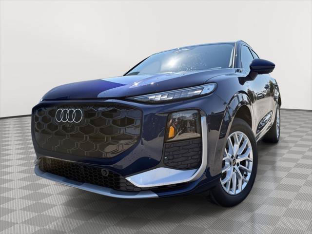 New 2026 Audi Q3 quattro 2.0T AWD/4WD image 1