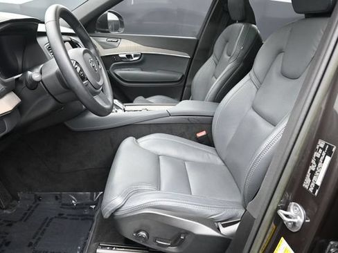 Used 2023 Volvo XC90 B6 Ultimate w/ Protection Package Premier AWD/4WD image 12