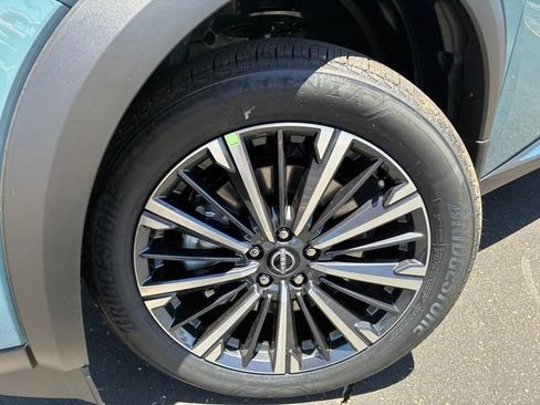 New 2026 Nissan Pathfinder Platinum FWD image 10
