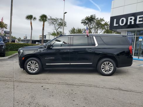 Used 2021 GMC Yukon XL SLT image 8