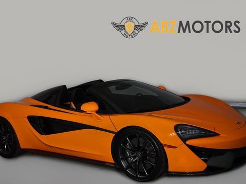 Used 2018 McLaren 570S Spider image 1