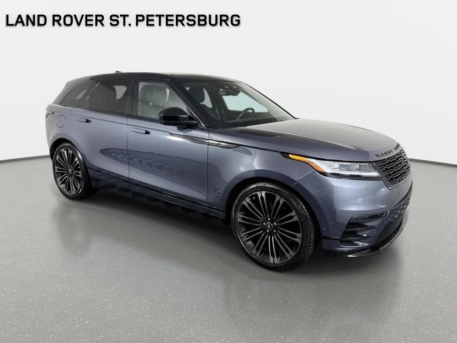 Used 2026 Land Rover Range Rover Velar Dynamic SE AWD/4WD image 3