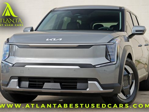 Used 2024 Kia EV9 Light Long Range RWD image 1