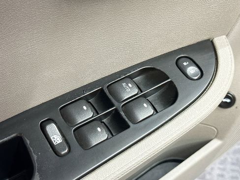 Used 2007 Saturn Aura XE w/ Enhanced Convenience Pkg image 15