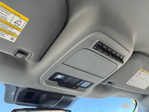 Used 2023 Ford F350 XLT w/ XLT Premium Package image 19