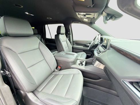 Used 2024 Chevrolet Tahoe Z71 w/ Luxury Package image 29