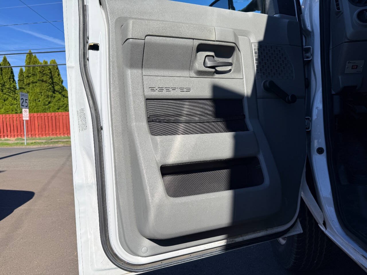 Used 2017 Ford E-350 and Econoline 350 Super Duty RWD image 40
