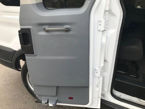 Used 2016 Ford Transit 350 XL image 45