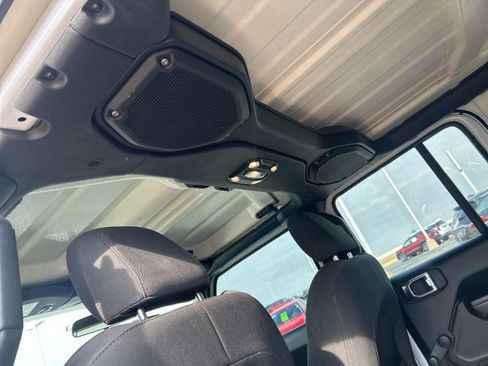 Used 2023 Jeep Wrangler Sport image 12