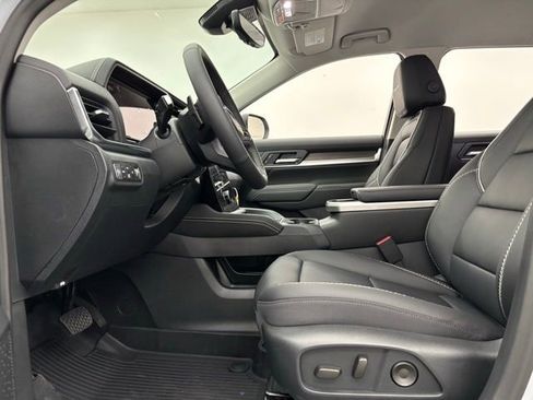 New 2026 GMC Terrain Denali w/ LPO, Floor Liner Package image 18