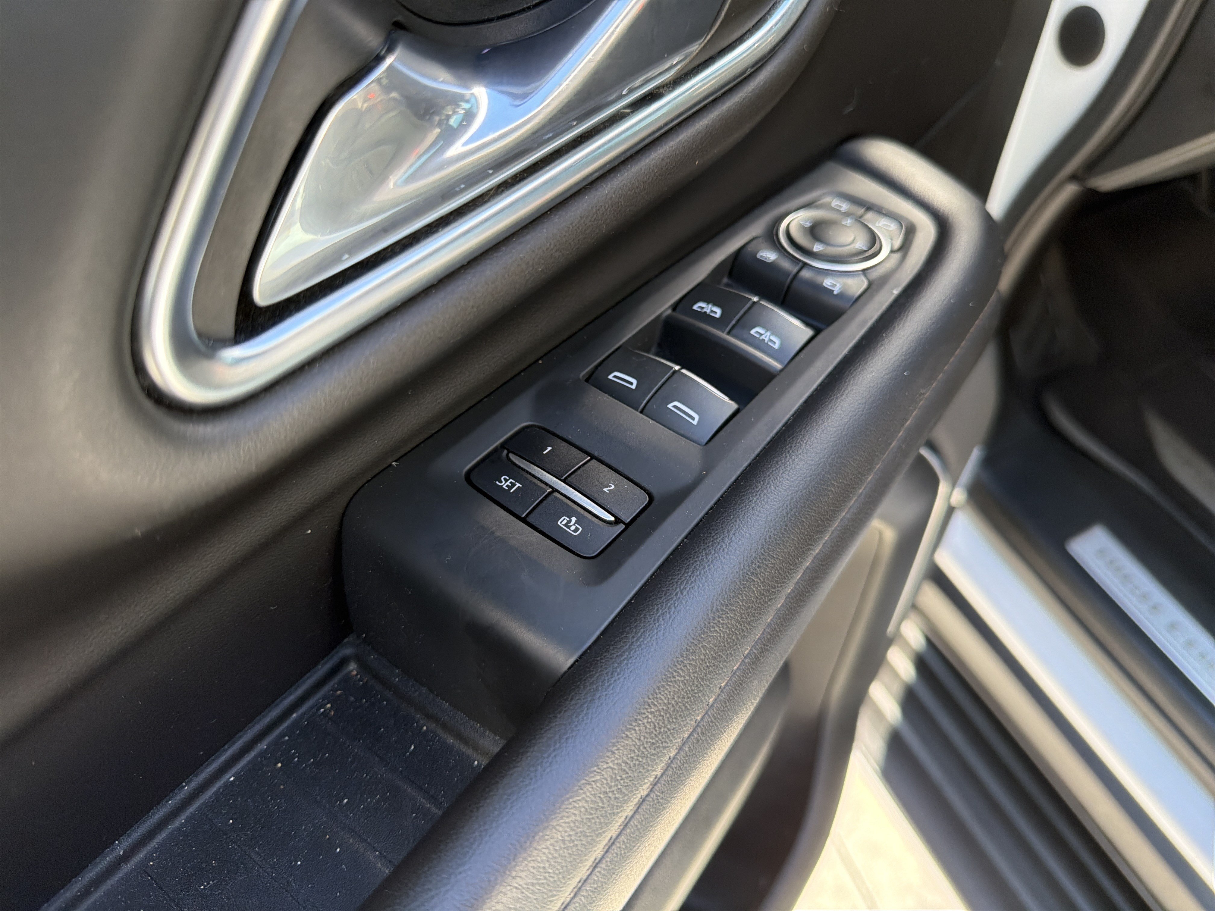 Used 2021 Chevrolet Tahoe High Country AWD/4WD image 16