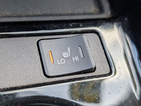 Used 2021 Toyota Prius Prime LE FWD image 28