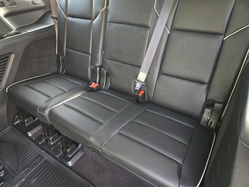 Used 2023 Cadillac Escalade Premium Luxury AWD/4WD image 31