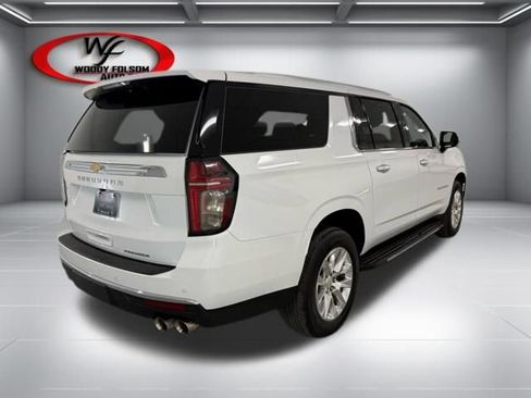 Used 2024 Chevrolet Suburban Premier image 7