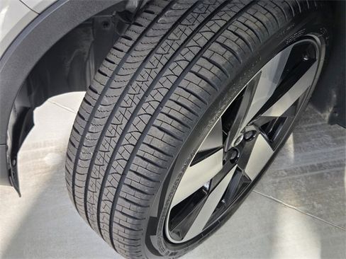 Certified 2023 Volvo XC40 Recharge Ultimate w/ Protection Package Premier image 22