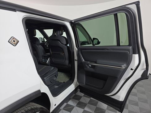 Used 2025 Rivian R1S Adventure AWD/4WD image 19