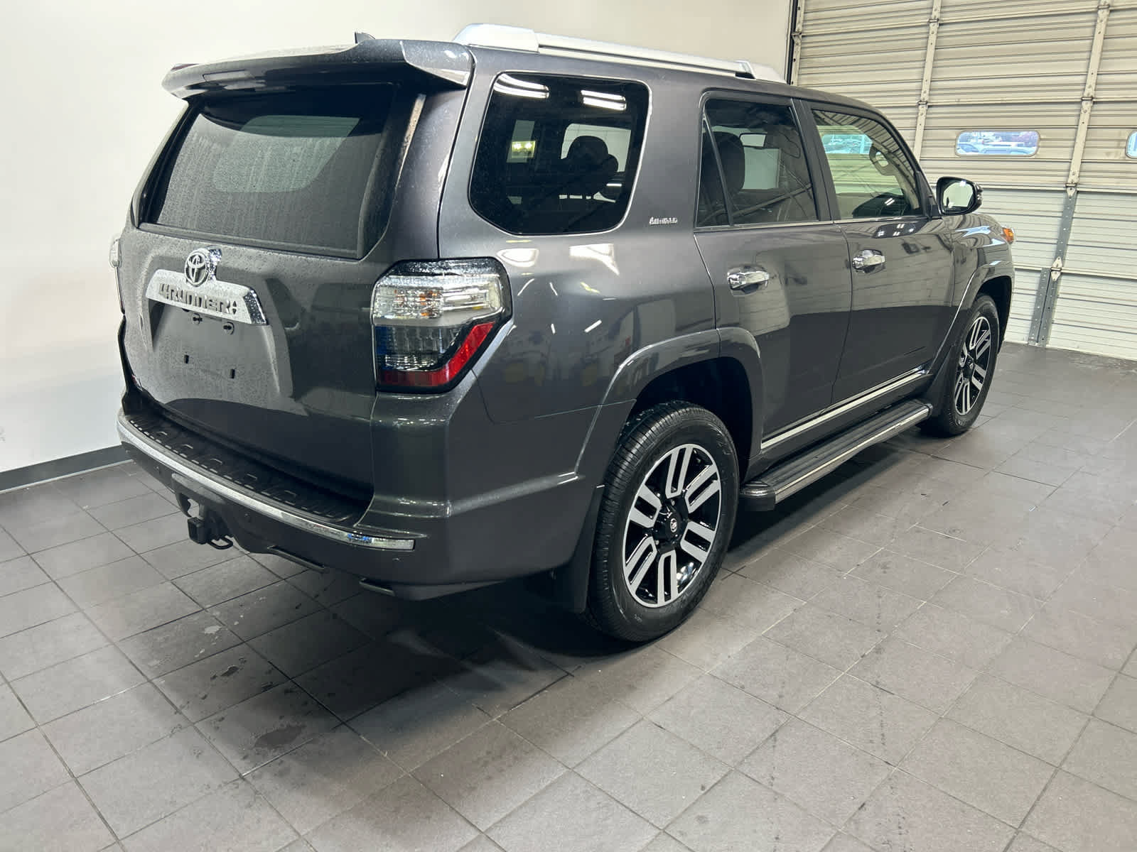 Used 2023 Toyota 4Runner Limited AWD/4WD image 3