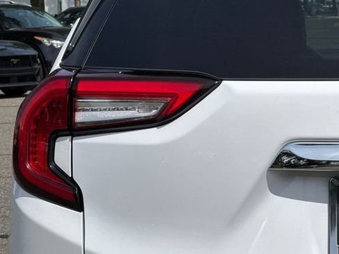 Used 2024 GMC Terrain SLT AWD/4WD image 48