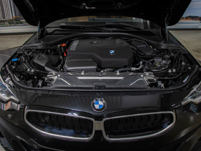 New 2026 BMW 230i xDrive Coupe w/ Convenience Package AWD/4WD image 3