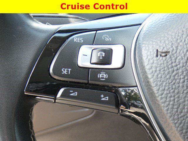 Used 2021 Volkswagen Tiguan SEL FWD image 31