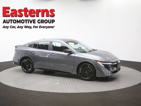 Used 2026 Nissan Sentra SR w/ Floor Mat Package FWD image 45