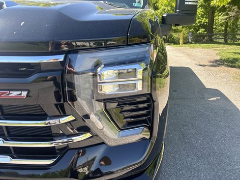 Used 2026 Chevrolet Silverado 2500 LT w/ Z71 Chrome Sport Edition AWD/4WD image 10