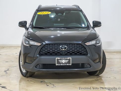 Used 2024 Toyota Corolla Cross LE AWD/4WD image 5