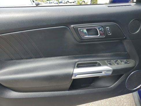 Used 2016 Ford Mustang Premium image 19