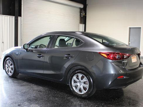 Used 2016 MAZDA MAZDA3 i Sport FWD image 5