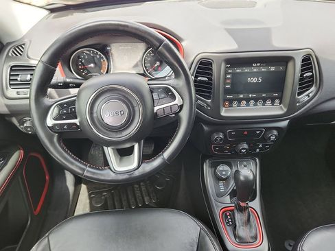 Used 2017 Jeep Compass Trailhawk w/ Cold Weather Group AWD/4WD image 10
