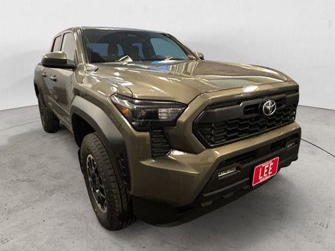 New 2026 Toyota Tacoma TRD Off-Road AWD/4WD image 7