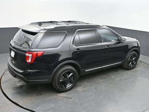Used 2018 Ford Explorer XLT w/ Equipment Group 201A image 35