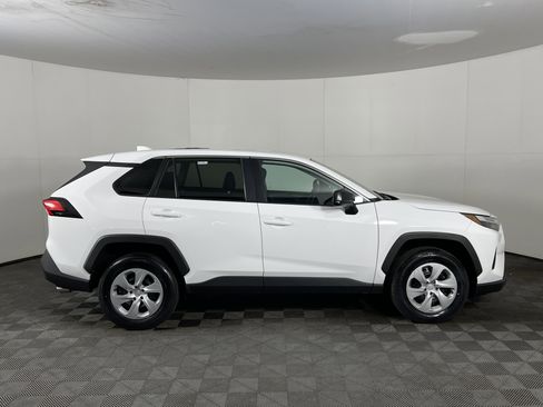 Used 2024 Toyota RAV4 LE image 5