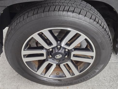 Used 2015 Toyota 4Runner SR5 image 11