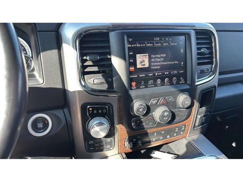Used 2017 RAM 1500 Laramie w/ Convenience Group AWD/4WD image 16