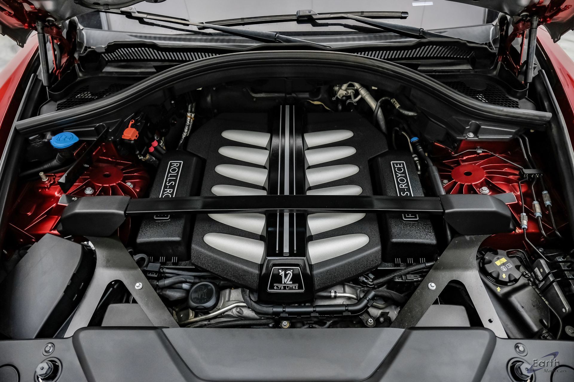Used 2019 Rolls-Royce Cullinan AWD/4WD image 3