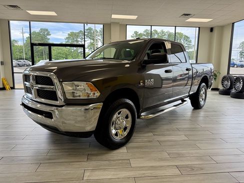Used 2018 RAM 2500 Tradesman w/ Chrome Appearance Group RWD image 3