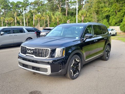 Certified 2024 Kia Telluride EX AWD/4WD image 3