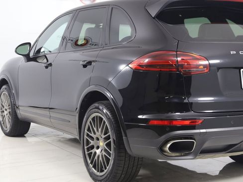 Used 2017 Porsche Cayenne Platinum Edition AWD/4WD image 24