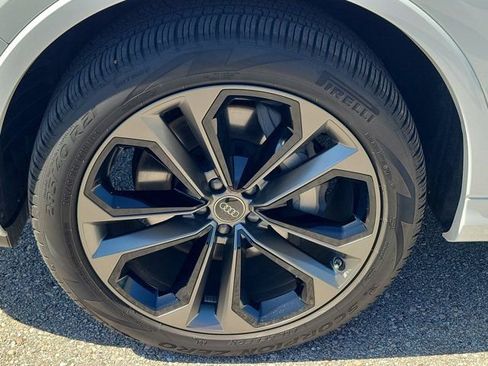 Certified 2025 Audi Q7 3.0T Premium Plus w/ Premium Plus Package image 9