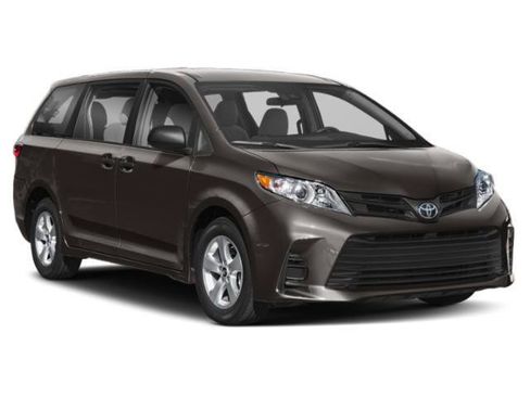 Certified 2018 Toyota Sienna LE w/ Carpet Mat Package FWD image 6