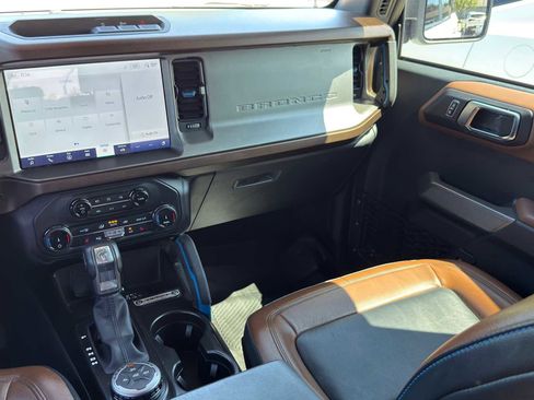 Used 2022 Ford Bronco Outer Banks AWD/4WD image 30