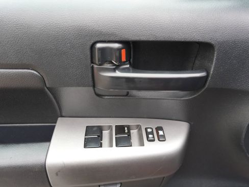 Used 2012 Toyota Tundra 4x4 Double Cab image 22