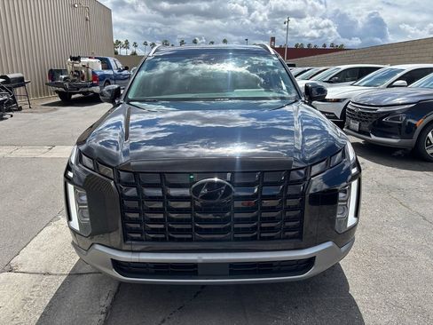 Used 2023 Hyundai Palisade SEL image 2