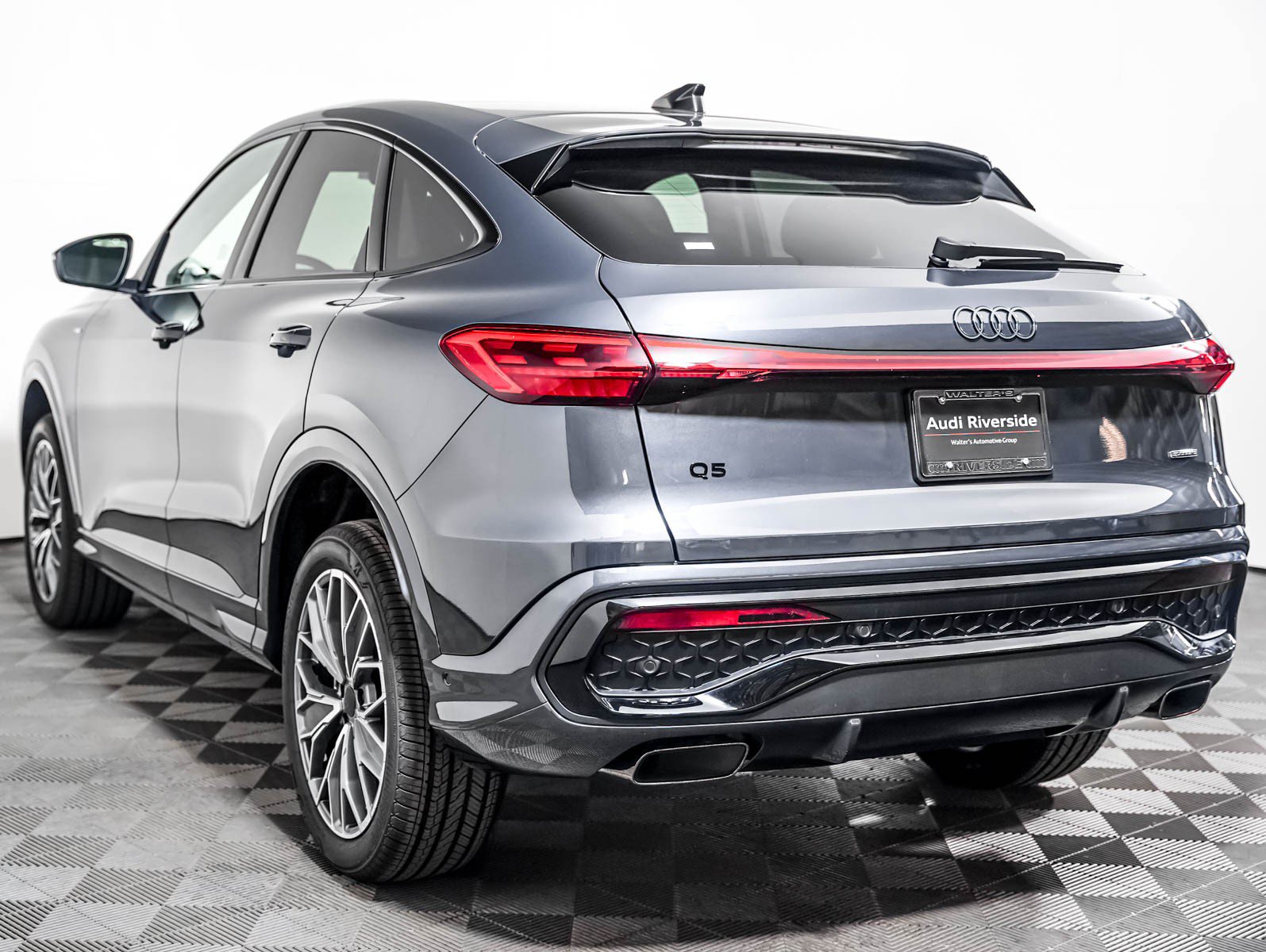 New 2026 Audi Q5 Premium Plus AWD/4WD image 2