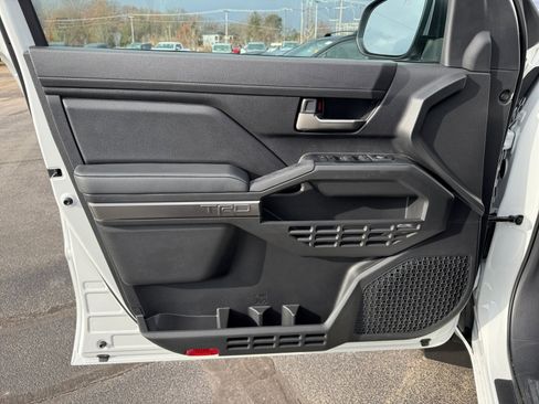 New 2025 Toyota Tacoma TRD Off-Road image 24