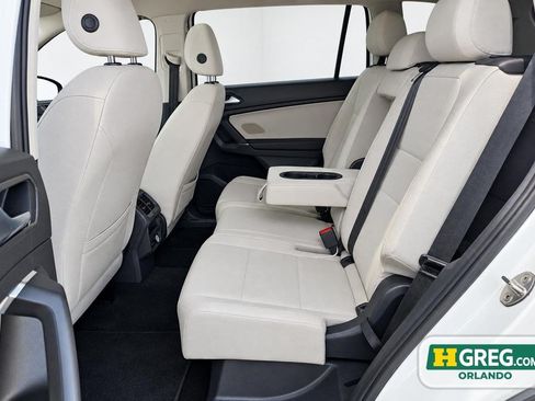 Used 2020 Volkswagen Tiguan SE w/ Panoramic Sunroof Package FWD image 11