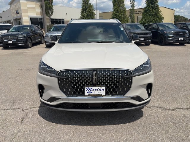Used 2025 Lincoln Aviator Reserve w/ Equipment Group 201A AWD/4WD image 9